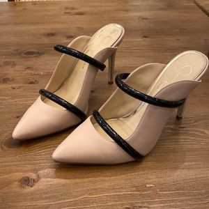Jessica Simpson nude strappy heels